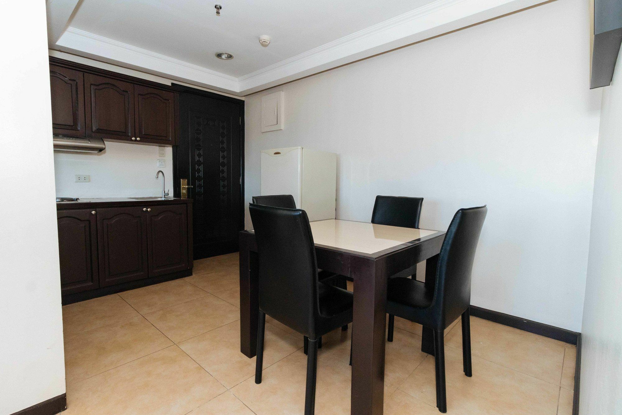 מלון קואזון סיטי Super Oyo 791 Bell Mansion מראה חיצוני תמונה